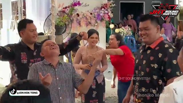 Mati lampu by novita ft dewita - acara pertunangan eko & melan - jalan kalibata kot. palangka raya Mati lampu by novita ft dewita - acara pertunangan eko & melan - jalan kalibata kot. palangka raya