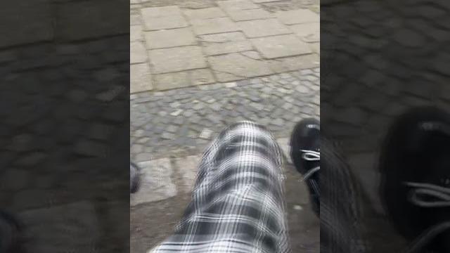 Акума пристает к курседу Акума пристает к курседу