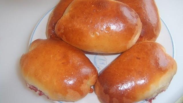 Пирожки с вишней Пирожки с вишней