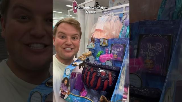 Ursula’s cauldron! Ursula’s cauldron!