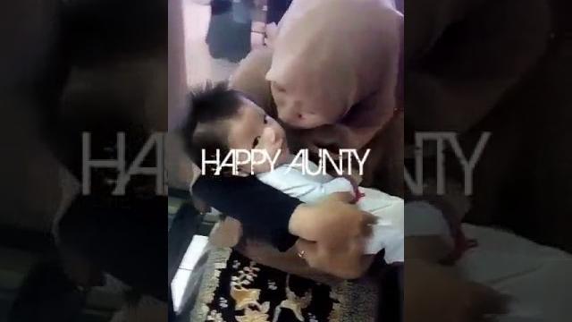 Keponakan vs tante Keponakan vs tante