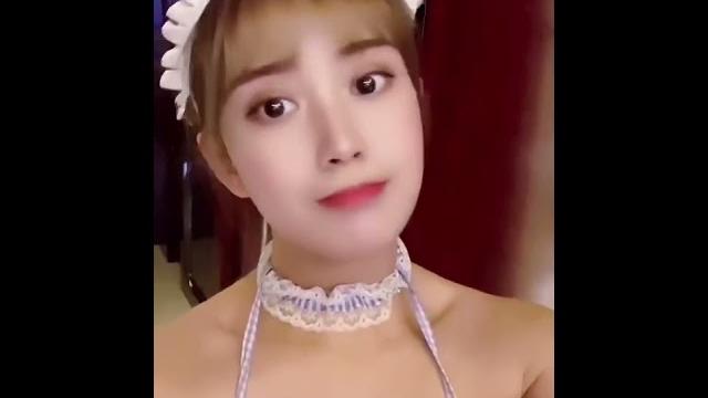 清纯美女,自拍不小心走光露大胸,喜欢记得订阅哦 清纯美女,自拍不小心走光露大胸,喜欢记得订阅哦