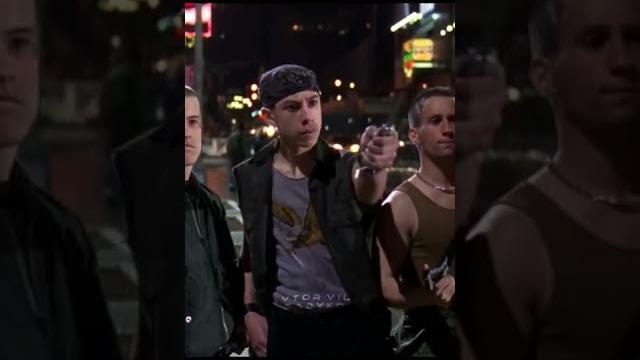 Фильм: пятница, 13-е: джейсон штурмует манхэттен (1989года) Фильм: пятница, 13-е: джейсон штурмует манхэттен (1989года)