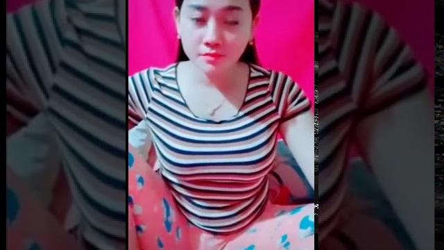 Memek tante tembem.. Memek tante tembem..