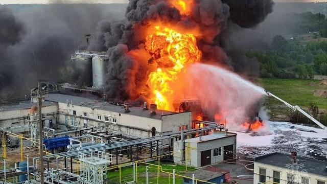 Ukraine strike back - double strike on russian oil and industrial infrasctructure || 2025 Ukraine strike back - double strike on russian oil and industrial infrasctructure || 2025