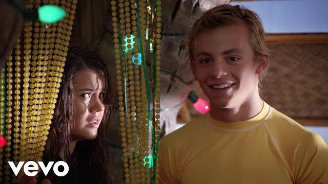 Ross lynch, grace phipps - cruisin' for a bruisin' (from teen beach movie) (official video) Ross lynch, grace phipps - cruisin' for a bruisin' (from teen beach movie) (official video)