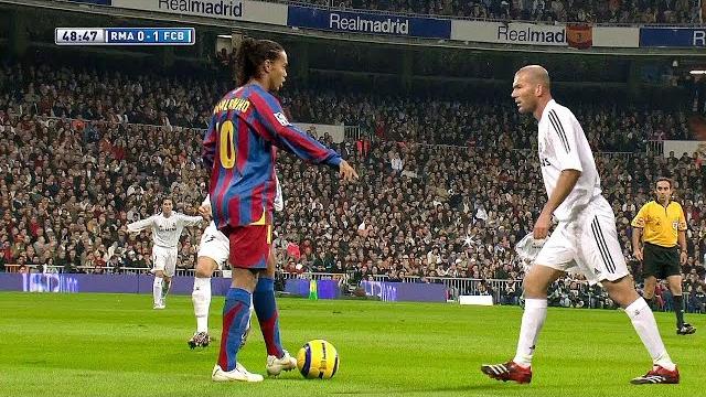 Legendary moments by ronaldinho Legendary moments by ronaldinho
