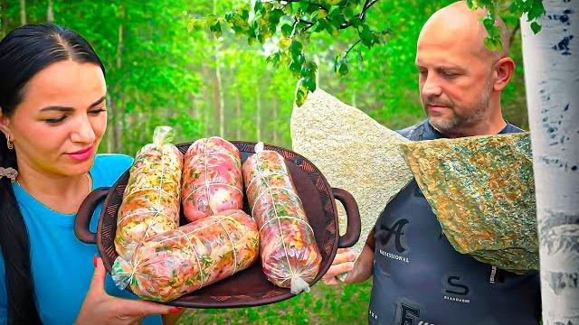 Разорвались бы на три дома если бы не помогли лучшие помощники. круговорот жизни на усадьбе. Разорвались бы на три дома если бы не помогли лучшие помощники. круговорот жизни на усадьбе.