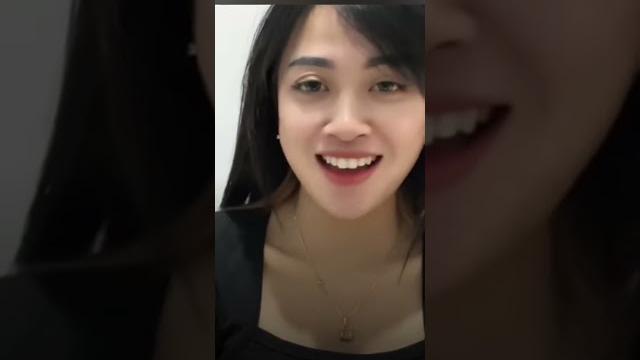 Lidahnya bikin ngilu Lidahnya bikin ngilu
