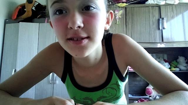 Se maquiando Se maquiando