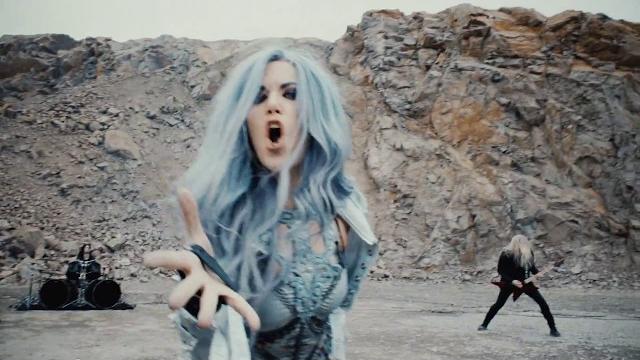 Arch enemy - the eagle flies alone (official video) Arch enemy - the eagle flies alone (official video)
