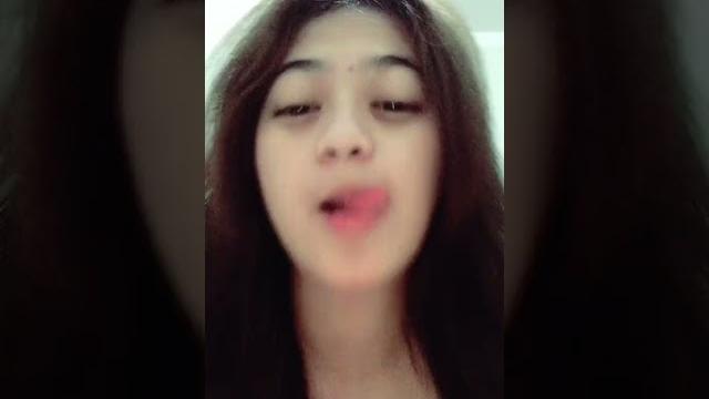 Dinda nih (@diindaa2911) Dinda nih (@diindaa2911)