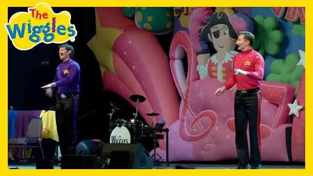 Hot potato + fruit salad yummy yummy the wiggles (live in concert) Hot potato + fruit salad yummy yummy the wiggles (live in concert)