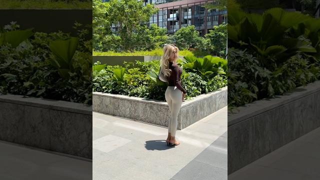 Take a closer look #blonde #leggings Take a closer look #blonde #leggings