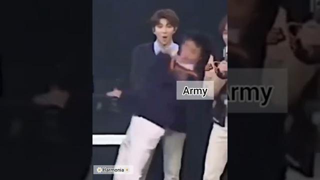 Army vs anti #bts #kpop #army #shorts #keşfet Army vs anti #bts #kpop #army #shorts #keşfet
