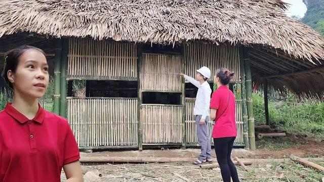 Thanh's friend took the girl to the new house thanh built for her and still hid the truth Thanh's friend took the girl to the new house thanh built for her and still hid the truth