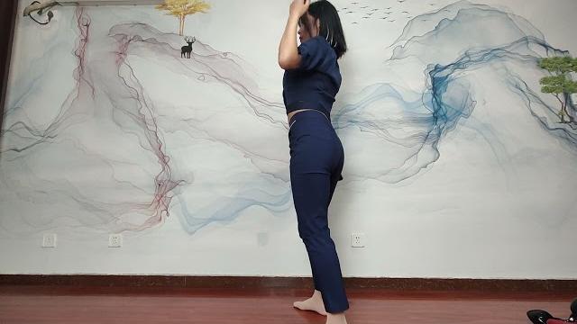 晒梨女王的性感热舞 晒梨女王的性感热舞