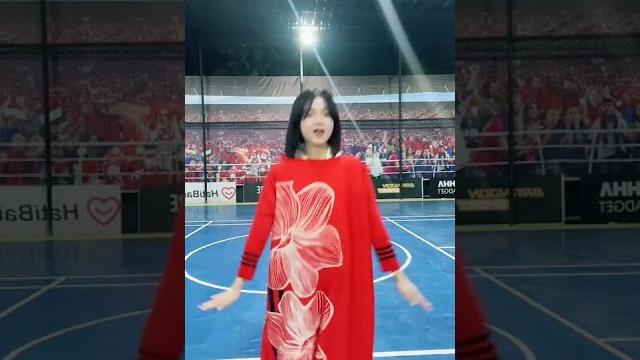 Viral baju turun naik #shorts #viral Viral baju turun naik #shorts #viral