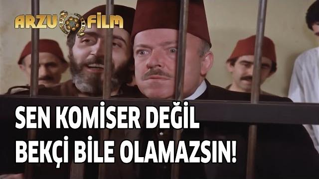 Şekerpare - sen komiser değil bekçi bile olamazsın! Şekerpare - sen komiser değil bekçi bile olamazsın!