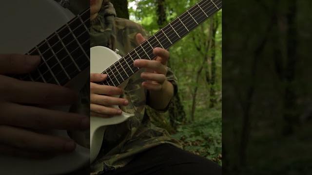 Жуткая мелодия для новичка на гитаре Жуткая мелодия для новичка на гитаре