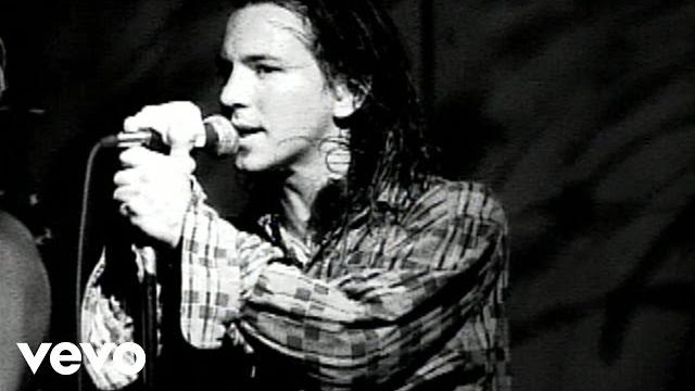Pearl jam - alive (official video) Pearl jam - alive (official video)