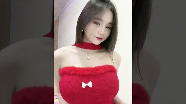 Young mom #shorts #kienzy #sexy #hot Young mom #shorts #kienzy #sexy #hot