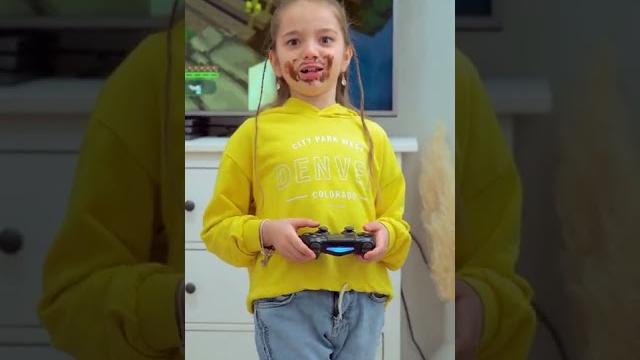 Io e la nutella #shorts #amelitvit @amelitvit Io e la nutella #shorts #amelitvit @amelitvit