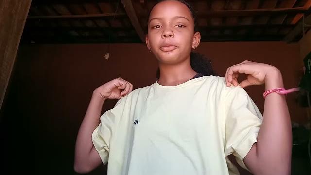 Provando roupa da minha mãe Provando roupa da minha mãe