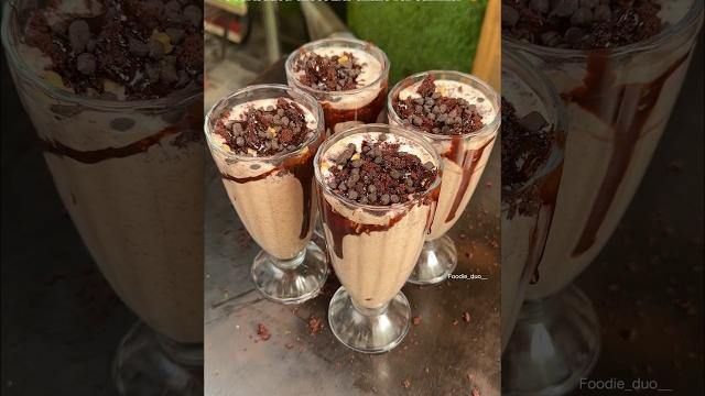 Chocolate brownie shake of gaziabaad|| summer calling || #summer #shorts #indianstreetfood #shake Chocolate brownie shake of gaziabaad|| summer calling || #summer #shorts #indianstreetfood #shake