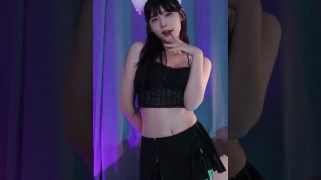 Twitch 韓國妹子고라니율 (golaniyuleo) Twitch 韓國妹子고라니율 (golaniyuleo)