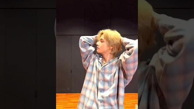 Why this is so perfect #bts #taehyung #taetae #bollywood Why this is so perfect #bts #taehyung #taetae #bollywood