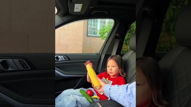 Когда долго ждала маму, мама знает как тебя задобрить #астана #funny #блогер #казахстан #дети Когда долго ждала маму, мама знает как тебя задобрить #астана #funny #блогер #казахстан #дети
