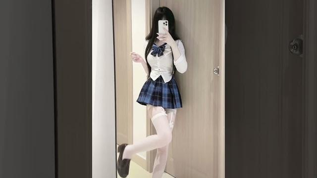 China titok|抖音美女的jk吊帶白絲 China titok|抖音美女的jk吊帶白絲