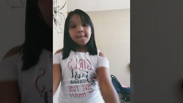 Ô novinha ô novinha brota no baile do pantanal vem para minha favela que só cria de esperança Ô novinha ô novinha brota no baile do pantanal vem para minha favela que só cria de esperança