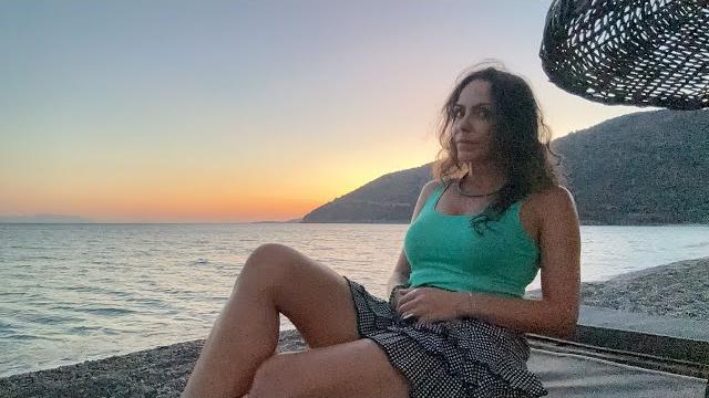 Karolin fisekci canlı yayında Karolin fisekci canlı yayında