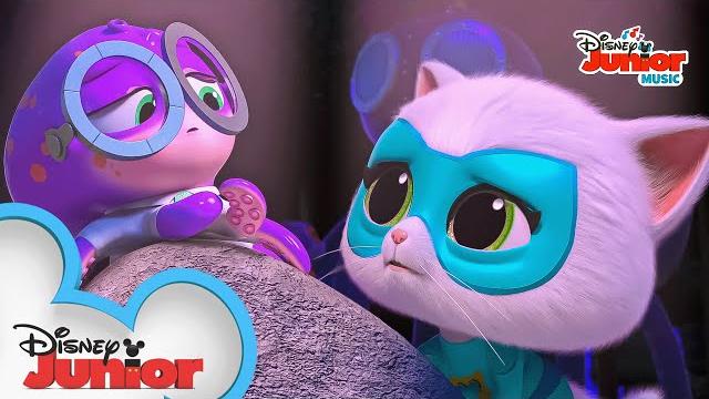 Bitsy's left behind | music video | superkitties | @disneyjr Bitsy's left behind | music video | superkitties | @disneyjr