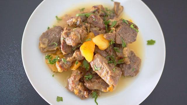 Тушенная говядина с курагой Тушенная говядина с курагой