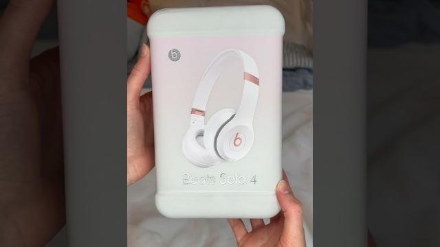 Unbox the new beats solo 4s in cloud pink️ #beats #headphones #pink #music #gym #running Unbox the new beats solo 4s in cloud pink️ #beats #headphones #pink #music #gym #running