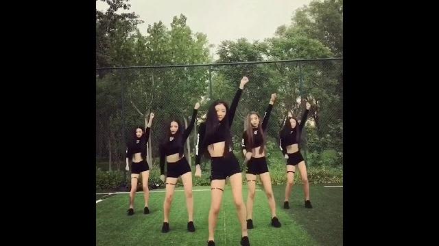 • 小伊伊 香肠舞 打糕舞 • 小伊伊 香肠舞 打糕舞