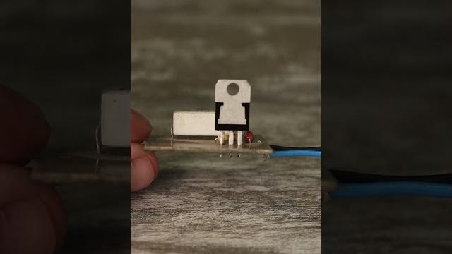 Универсальное зарядное устройство для 12v аккумуляторов Универсальное зарядное устройство для 12v аккумуляторов