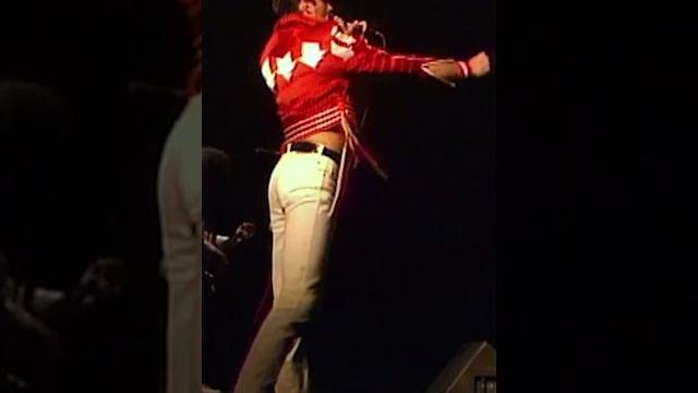 Check out a compilation of four performances of under pressure! #shorts #queenthegreatestlive Check out a compilation of four performances of under pressure! #shorts #queenthegreatestlive