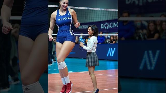 10ft+ female volleyball player steals the spotlight with dance performance! #shorts 매우 키가 큰 여자 10ft+ female volleyball player steals the spotlight with dance performance! #shorts 매우 키가 큰 여자