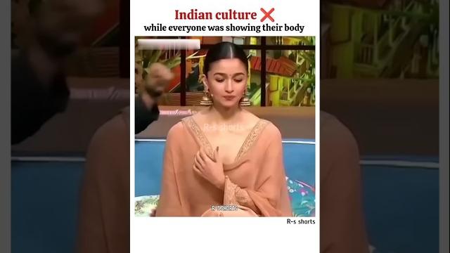 Sai pallavi hiding their stomach even while dancing ️ #saipallavi #indianculture #shorts #edit Sai pallavi hiding their stomach even while dancing ️ #saipallavi #indianculture #shorts #edit