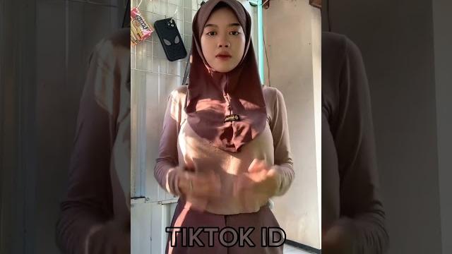 Tiktok goyang pinggul id:@hanyhanoll24 Tiktok goyang pinggul id:@hanyhanoll24