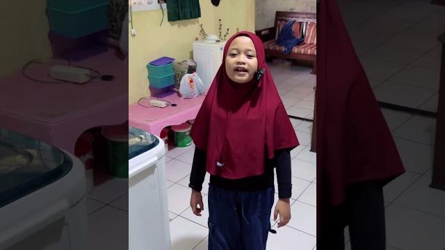 Ibu mimi ga jadi nitip jagain warung ke teman temannya tian #trending #comedy #shorts #humor Ibu mimi ga jadi nitip jagain warung ke teman temannya tian #trending #comedy #shorts #humor