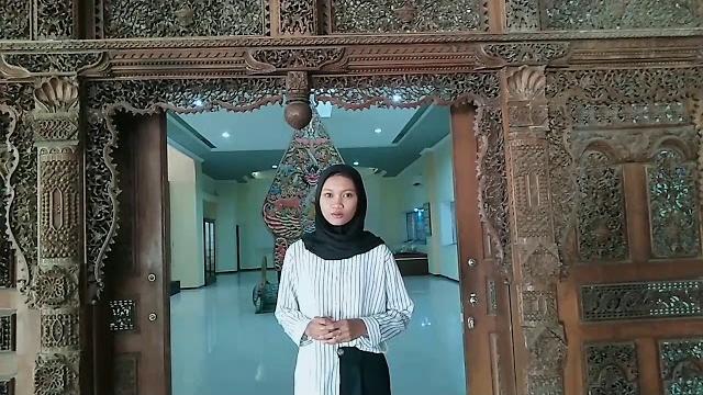 Guiding practice in museum ranggawarsita Guiding practice in museum ranggawarsita