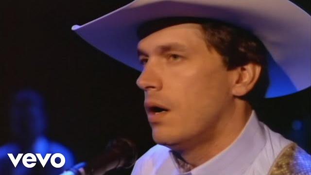 George strait - baby's gotten good at goodbye (official music video) George strait - baby's gotten good at goodbye (official music video)