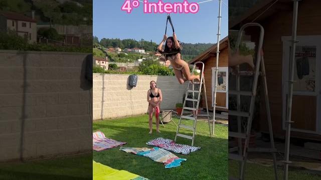 Tirolina en la piscina y pasa esto #viral Tirolina en la piscina y pasa esto #viral