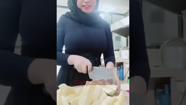 Jualan kerupuk/getuk Jualan kerupuk/getuk