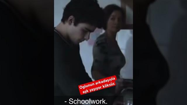 Oglunun arkadaşıyla yasak aşk yaşıyor #köksüz #film Oglunun arkadaşıyla yasak aşk yaşıyor #köksüz #film